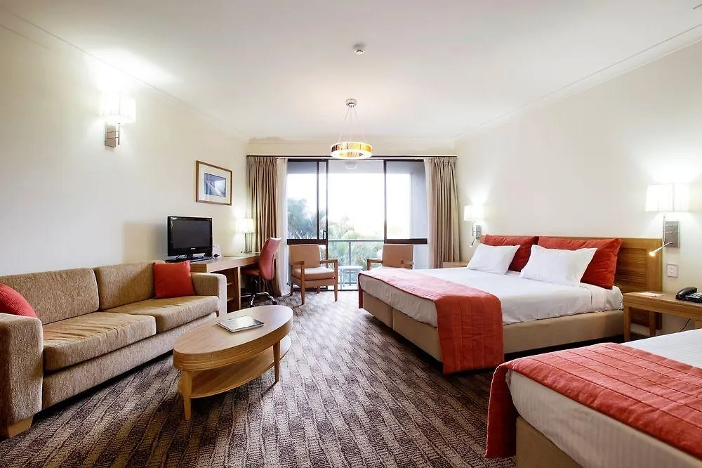 Mermaid Waters Hotel By Nightcap Plus Gold Coast 4*,