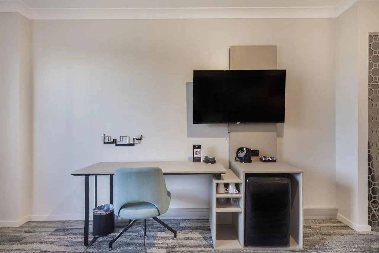 Mermaid Waters Hotel By Nightcap Plus Gold Coast